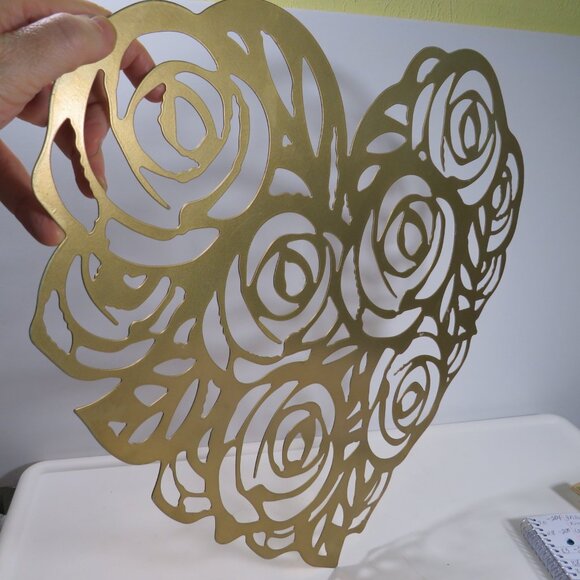 Metal Gold Roses in Heart Shape Laser Cut finished all sides Wedding or Decor - Picture 1 of 8